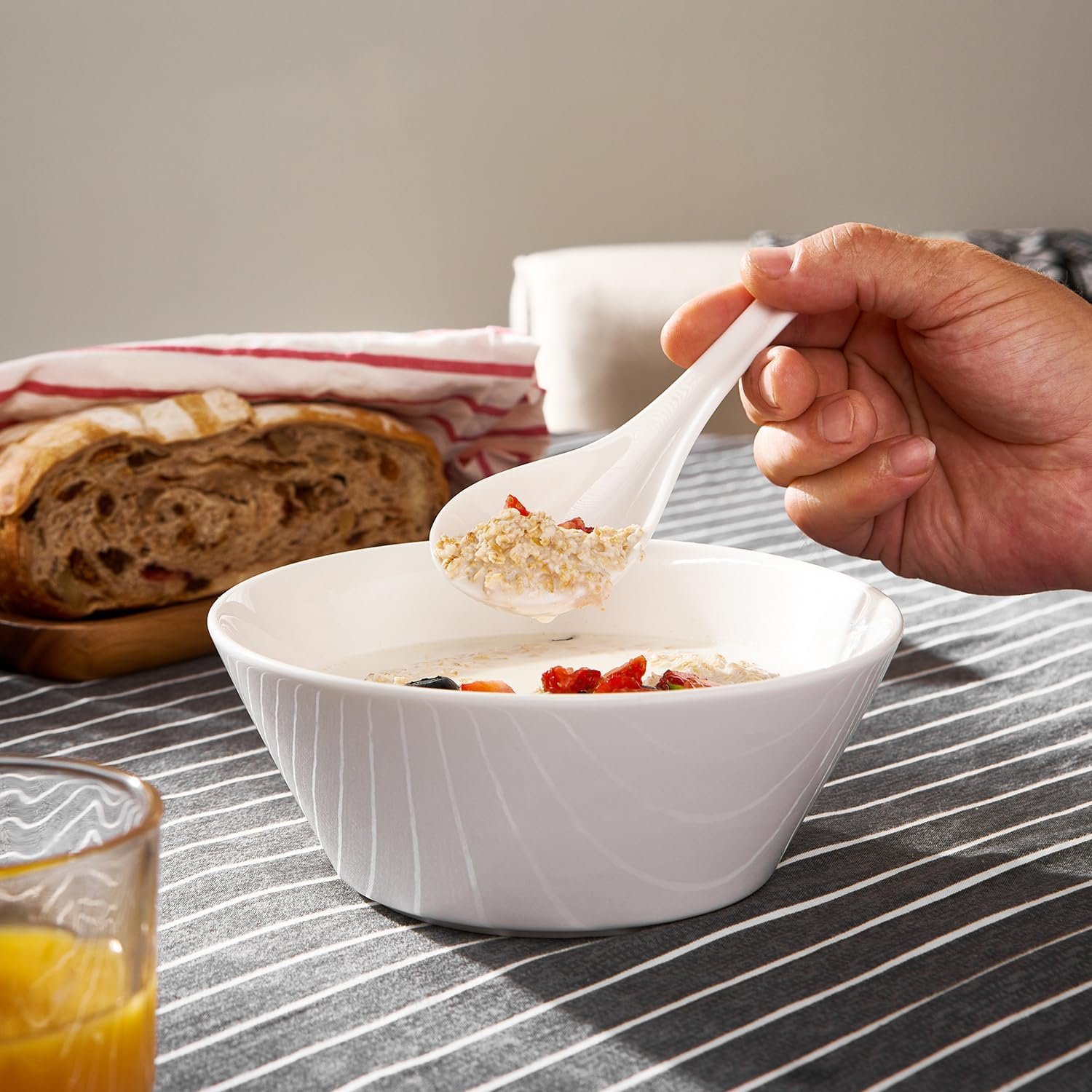 White Japanese Spoon Large for Ramen Pho Wonton Dumpling Miso, Deep Oval Hook Design - 图片 2